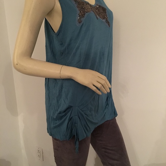 🔴 Kenar bead embellished racerback tank top asymmetrical hemline - Picture 3 of 6